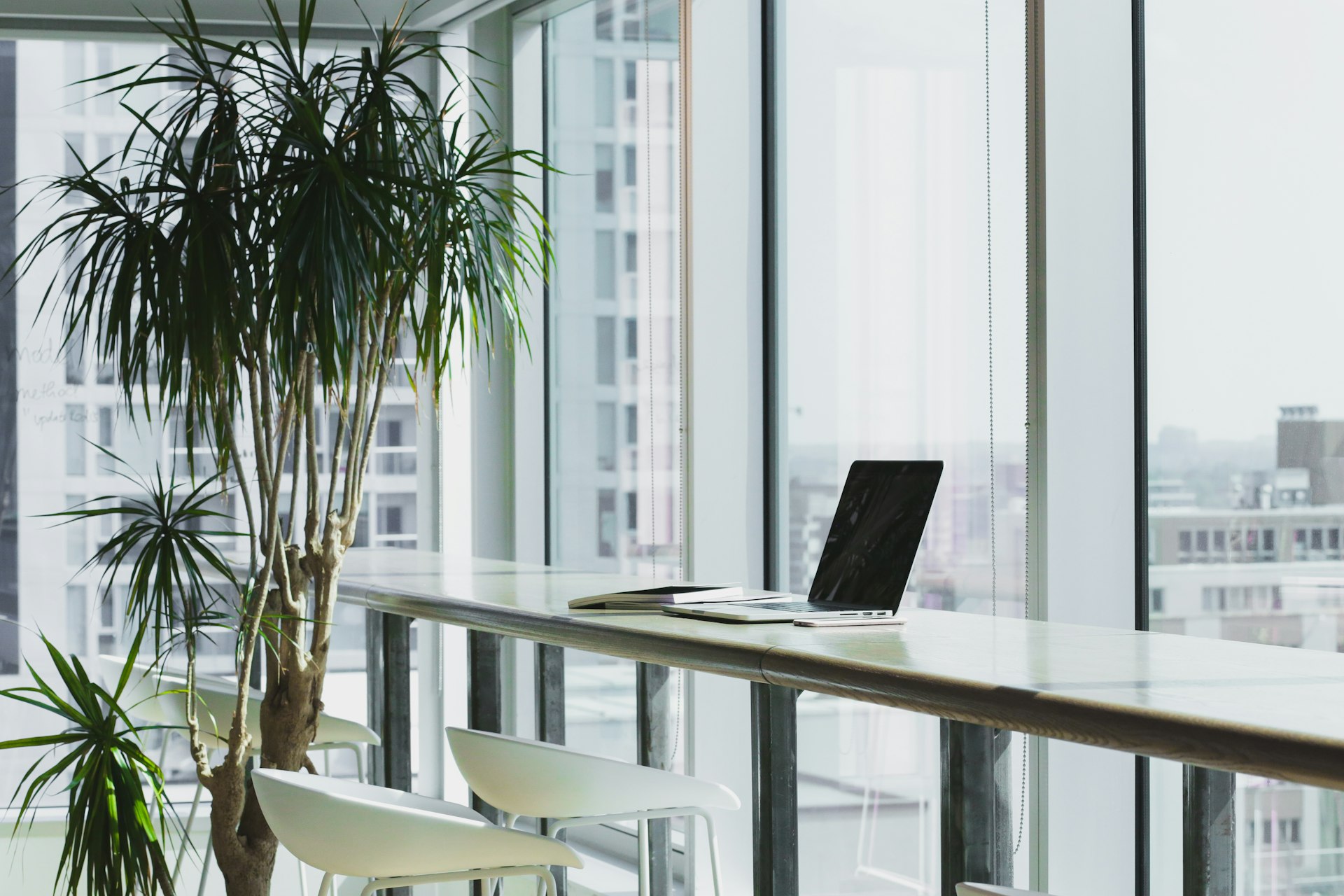 Bureau élégant du service client Kardiv