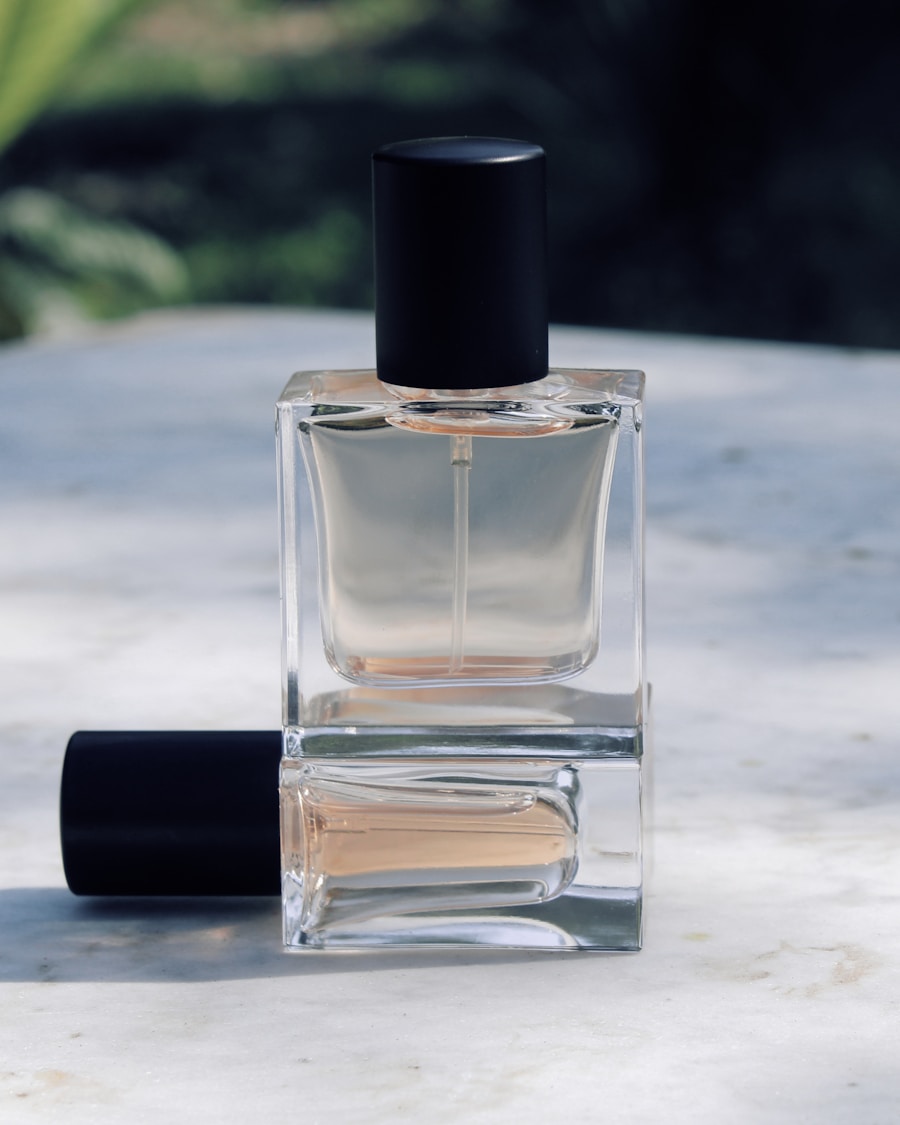 Flacon de parfum Kardiv Lumière d'Iris